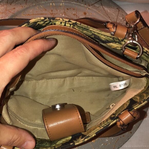 Relic Black Green Red Tropical Canvas Leather Combo Crossbody Bag Purse - Picture 9 of 15